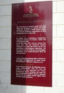 Hinweistafel Schloss Varchentin